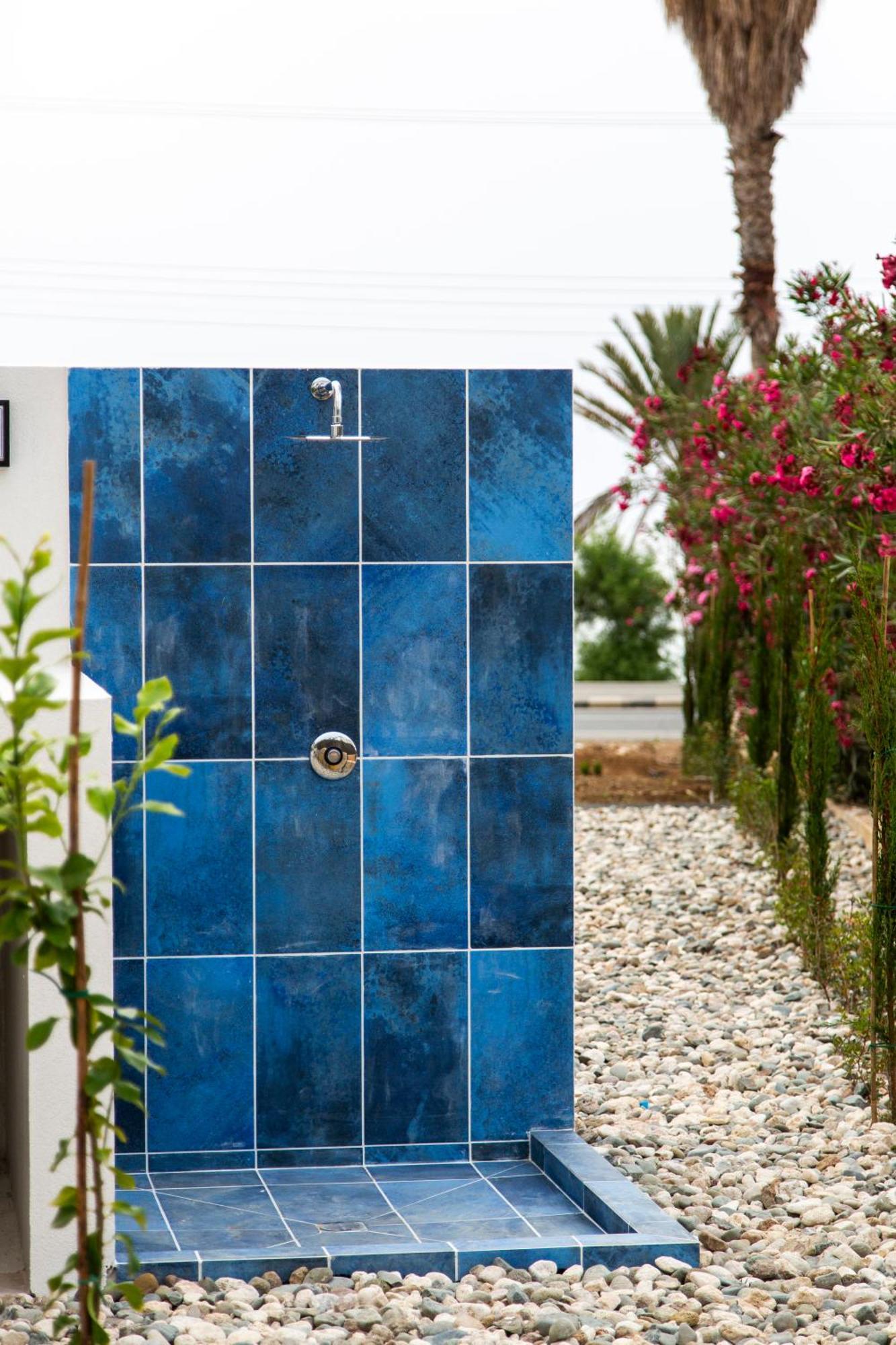 Santa Barbara Seafront Villas W Jacuzzi Pool بافوس المظهر الخارجي الصورة