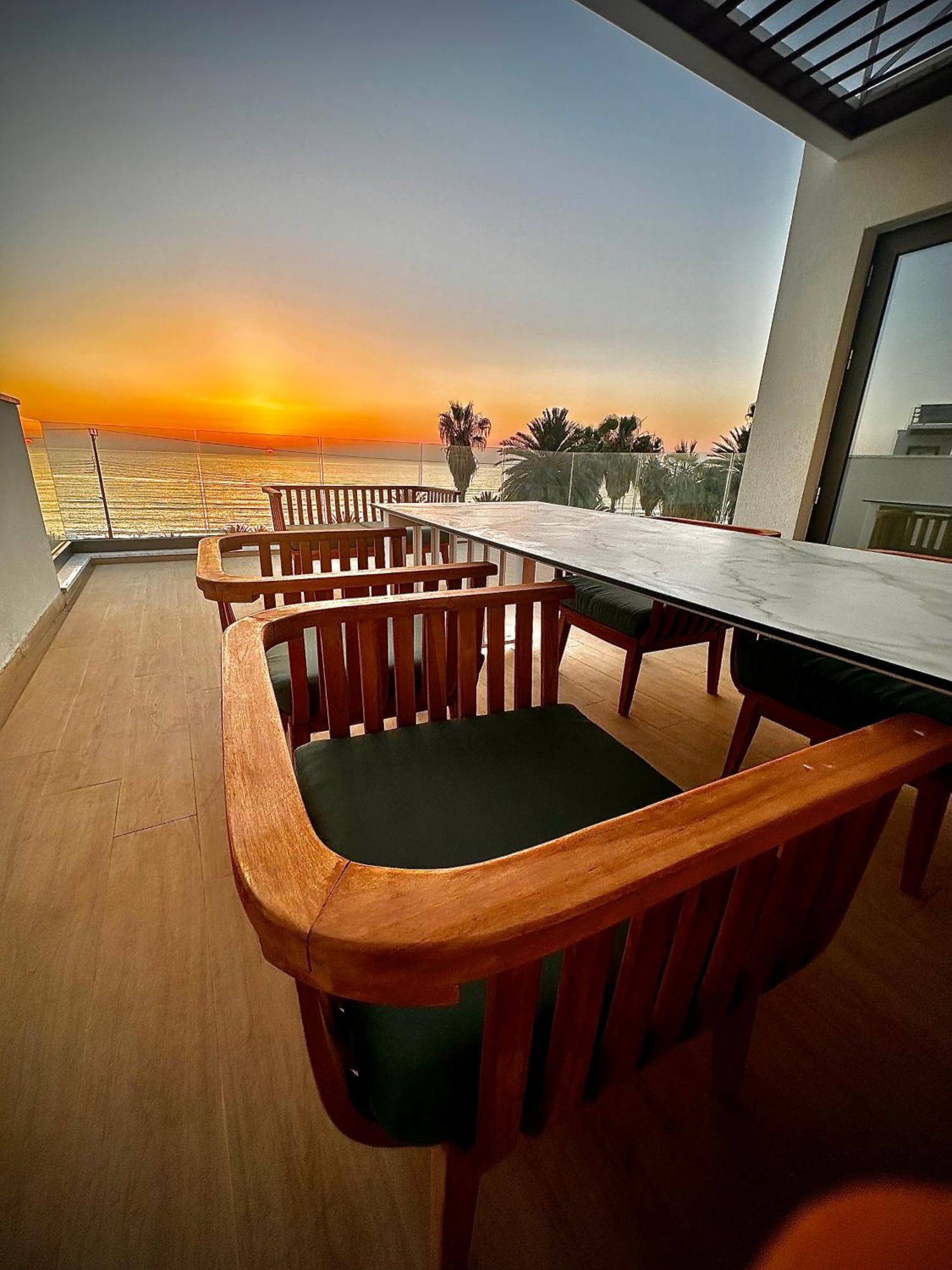 Santa Barbara Seafront Villas W Jacuzzi Pool بافوس المظهر الخارجي الصورة