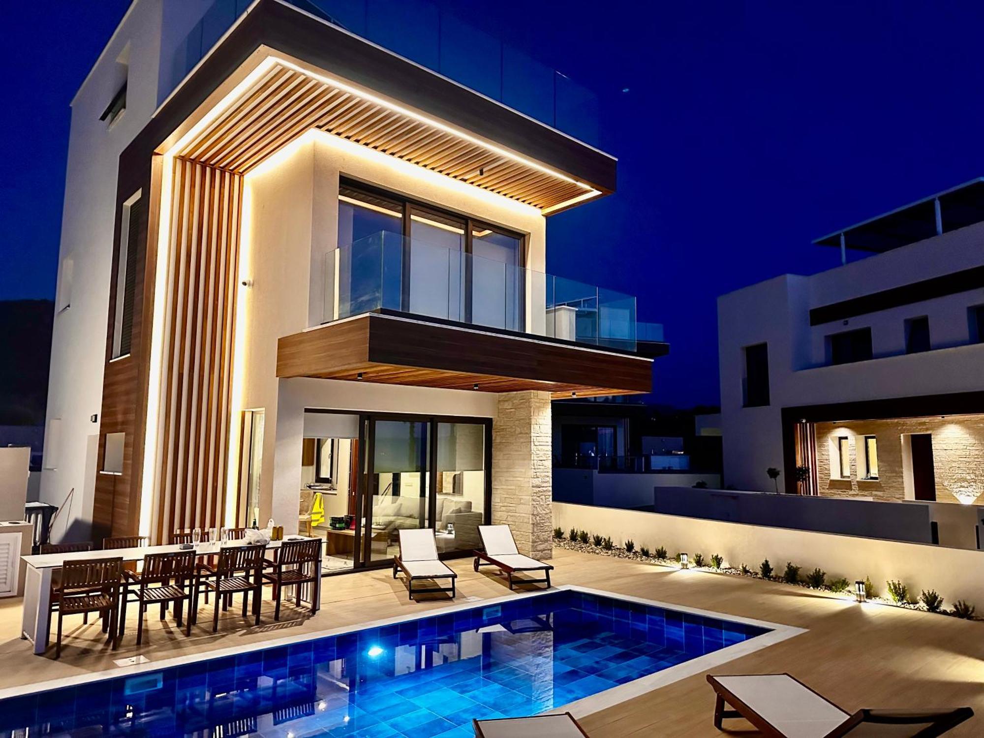 Santa Barbara Seafront Villas W Jacuzzi Pool بافوس المظهر الخارجي الصورة